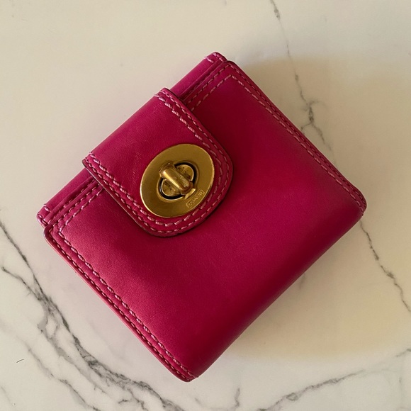Vintage Coach Wallet - Picture 1 of 6